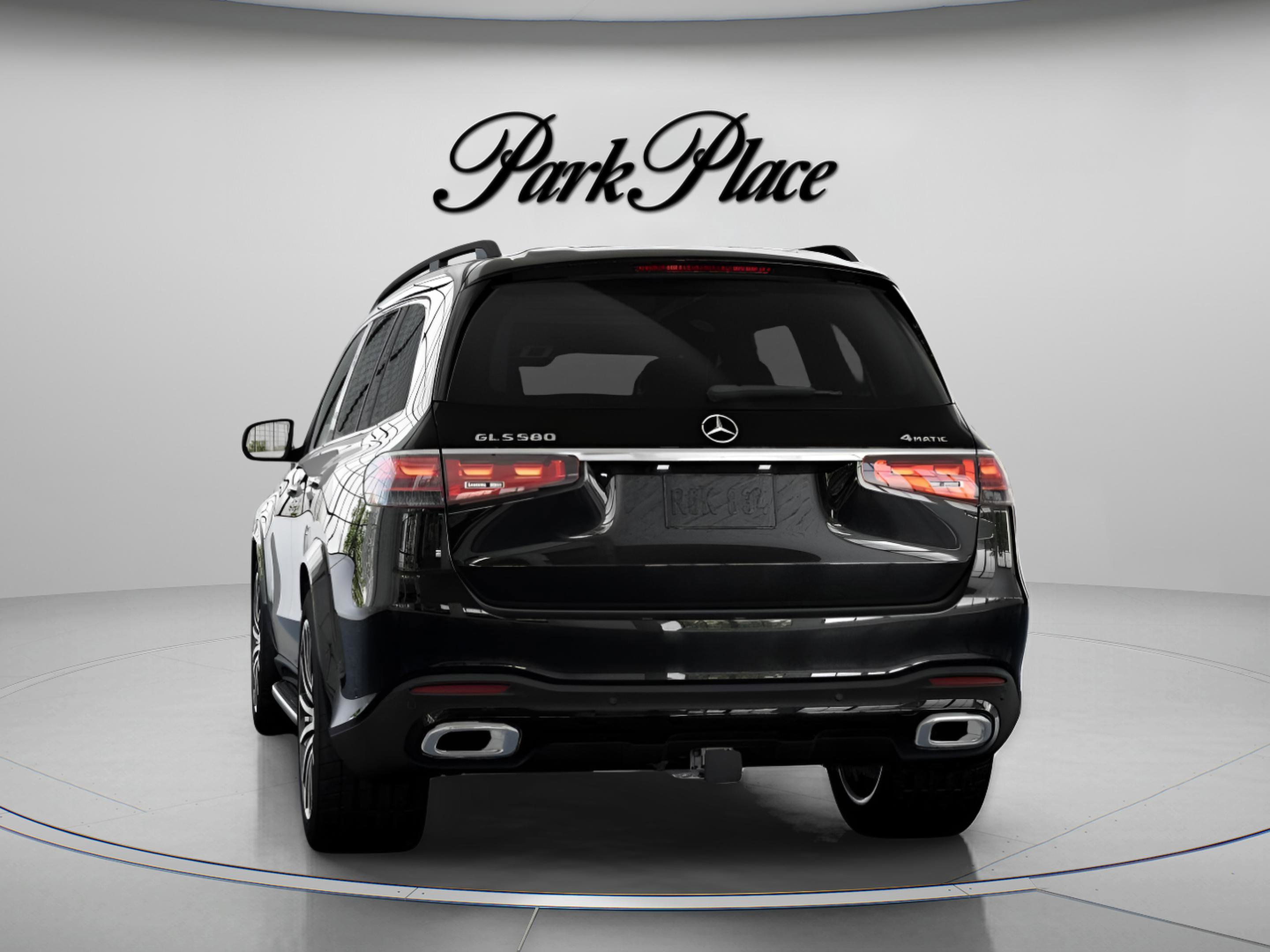 New 2026 Mercedes-Benz GLS 580 4MATIC image 14