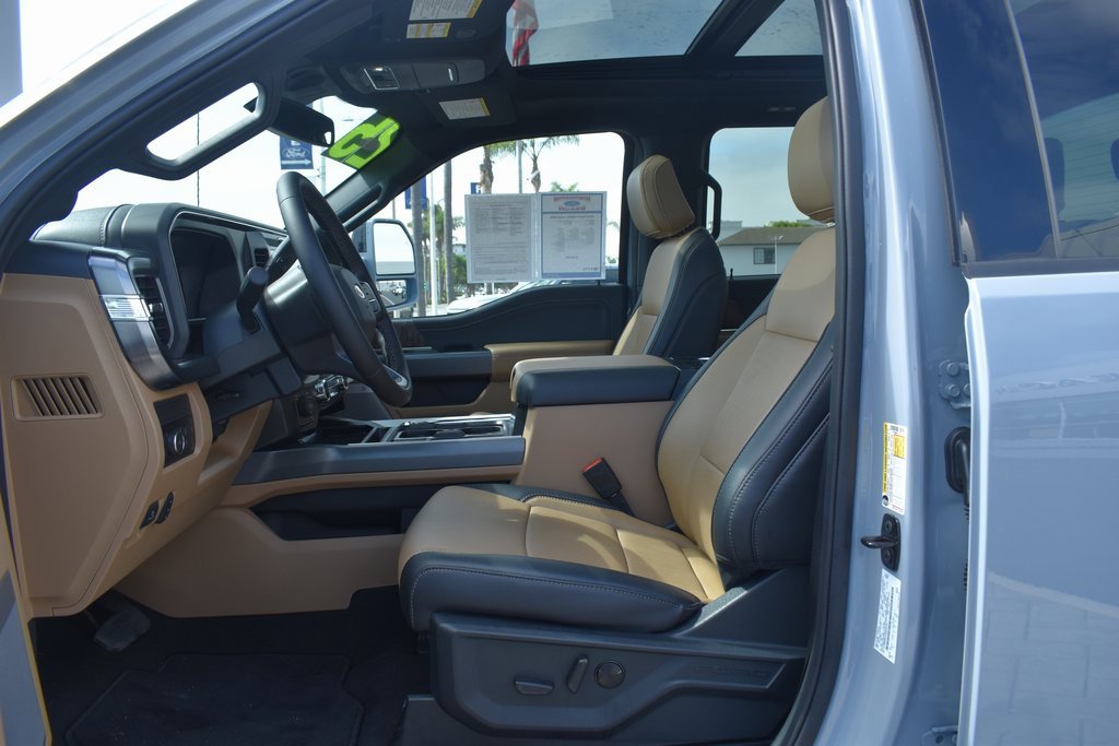 Used 2025 Ford F450 Lariat w/ FX4 Off-Road Package image 22