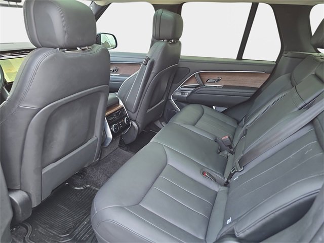 Used 2023 Land Rover Range Rover SE image 14