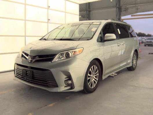 Used 2020 Toyota Sienna XLE FWD image 19