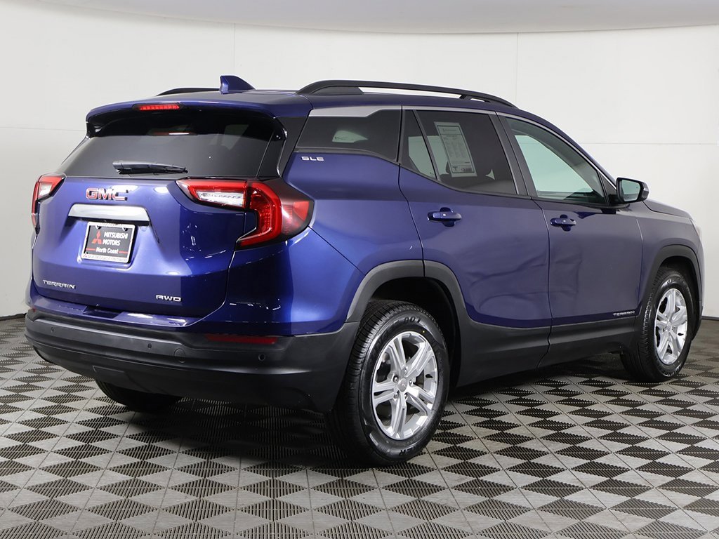 Used 2022 GMC Terrain SLE w/ Driver Convenience Package image 8