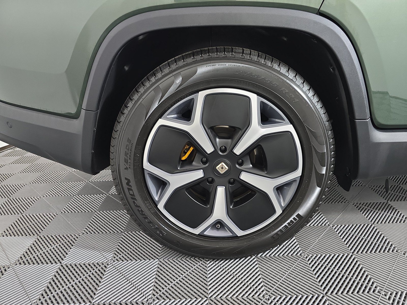Used 2022 Rivian R1T Adventure AWD/4WD image 12