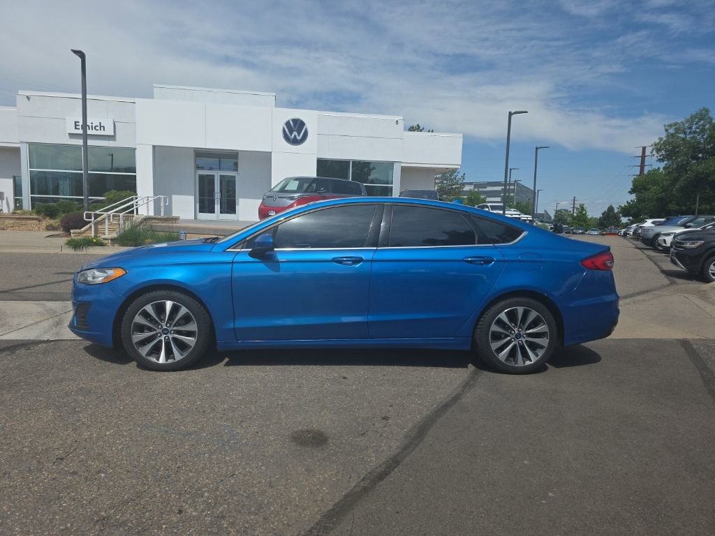 Used 2019 Ford Fusion SE AWD/4WD image 2