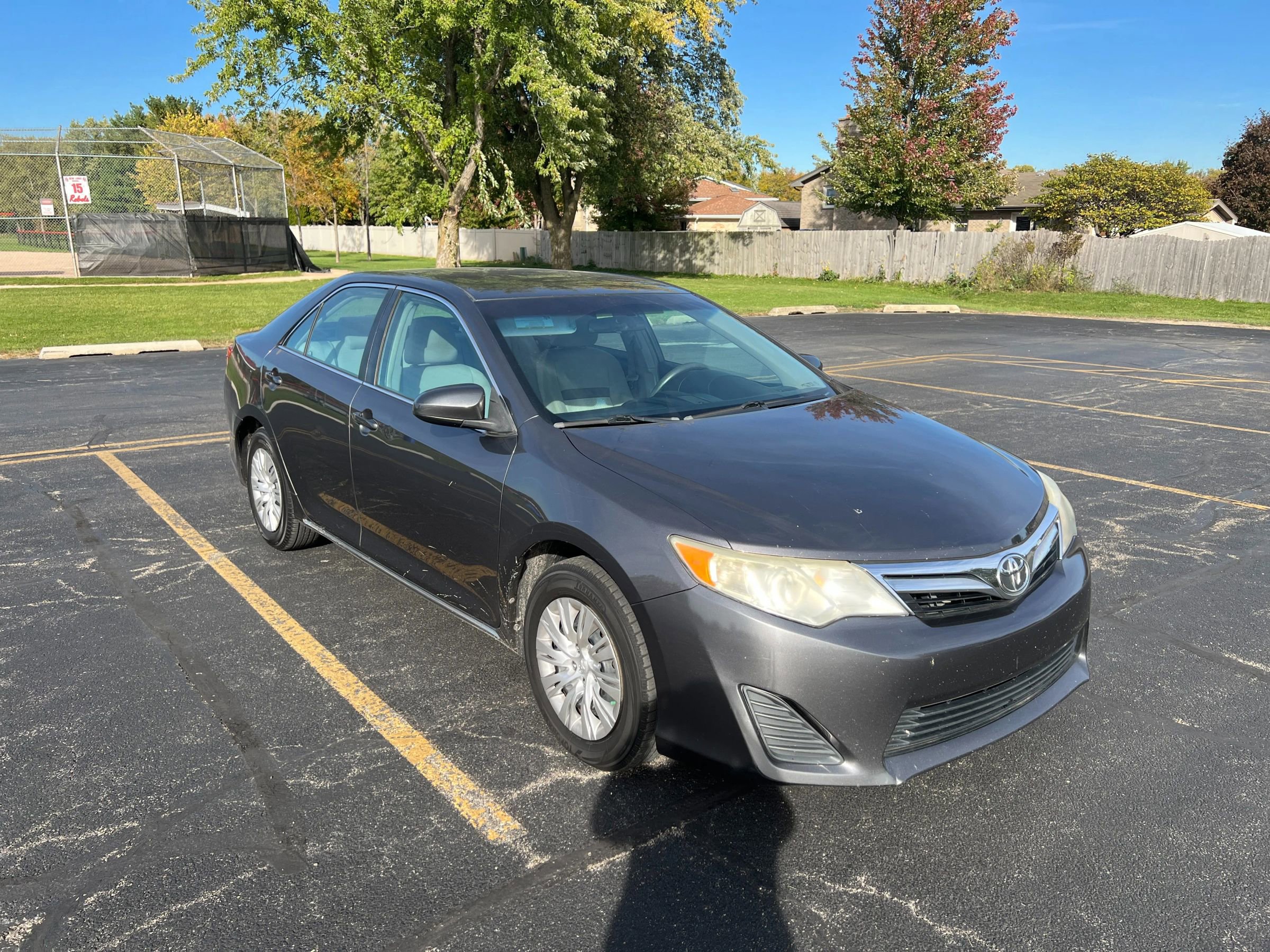 Used 2014 Toyota Camry LE FWD image 17