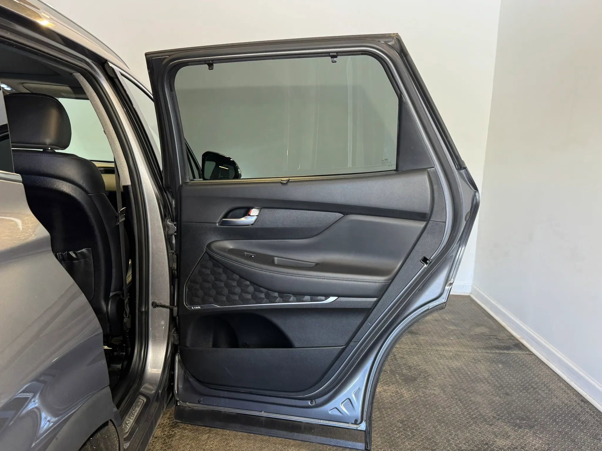 Used 2019 Hyundai Santa Fe Limited AWD/4WD image 32