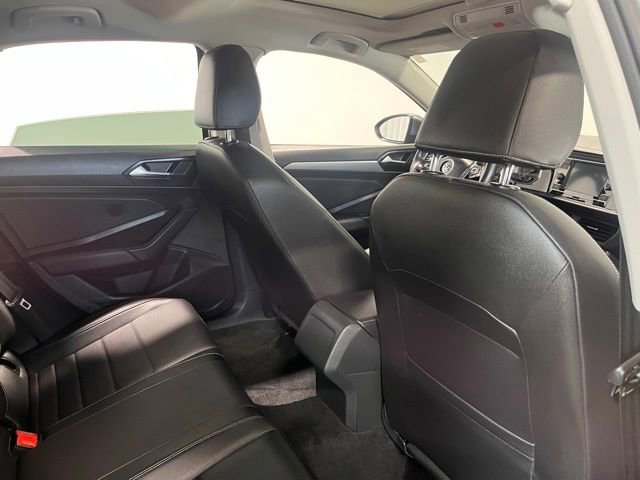 Used 2021 Volkswagen Jetta SE image 14