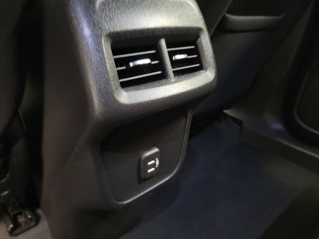 Used 2022 Chevrolet Equinox LT w/ Driver Convenience Package FWD image 29