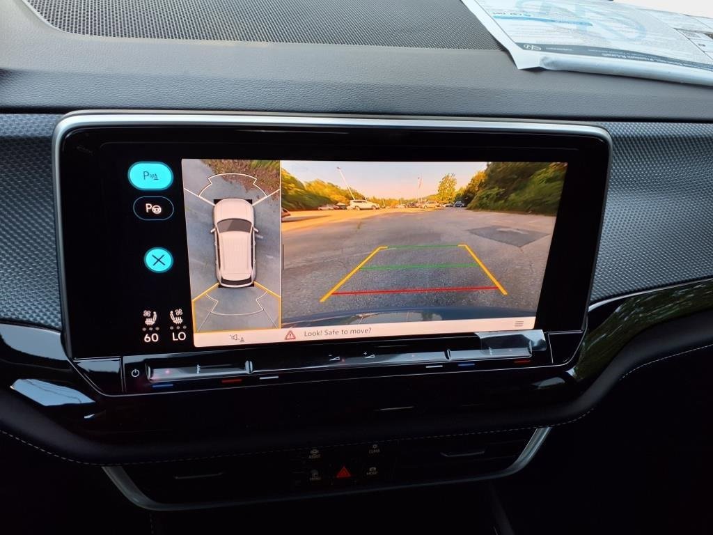 New 2025 Volkswagen Atlas Cross Sport SEL Premium R-Line image 18