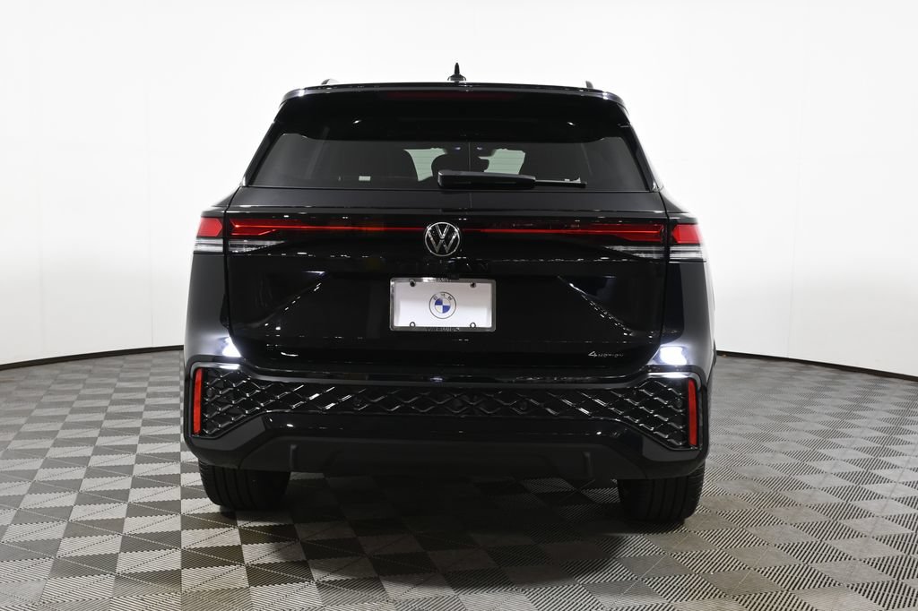 Used 2025 Volkswagen Tiguan SE R-Line AWD/4WD image 6