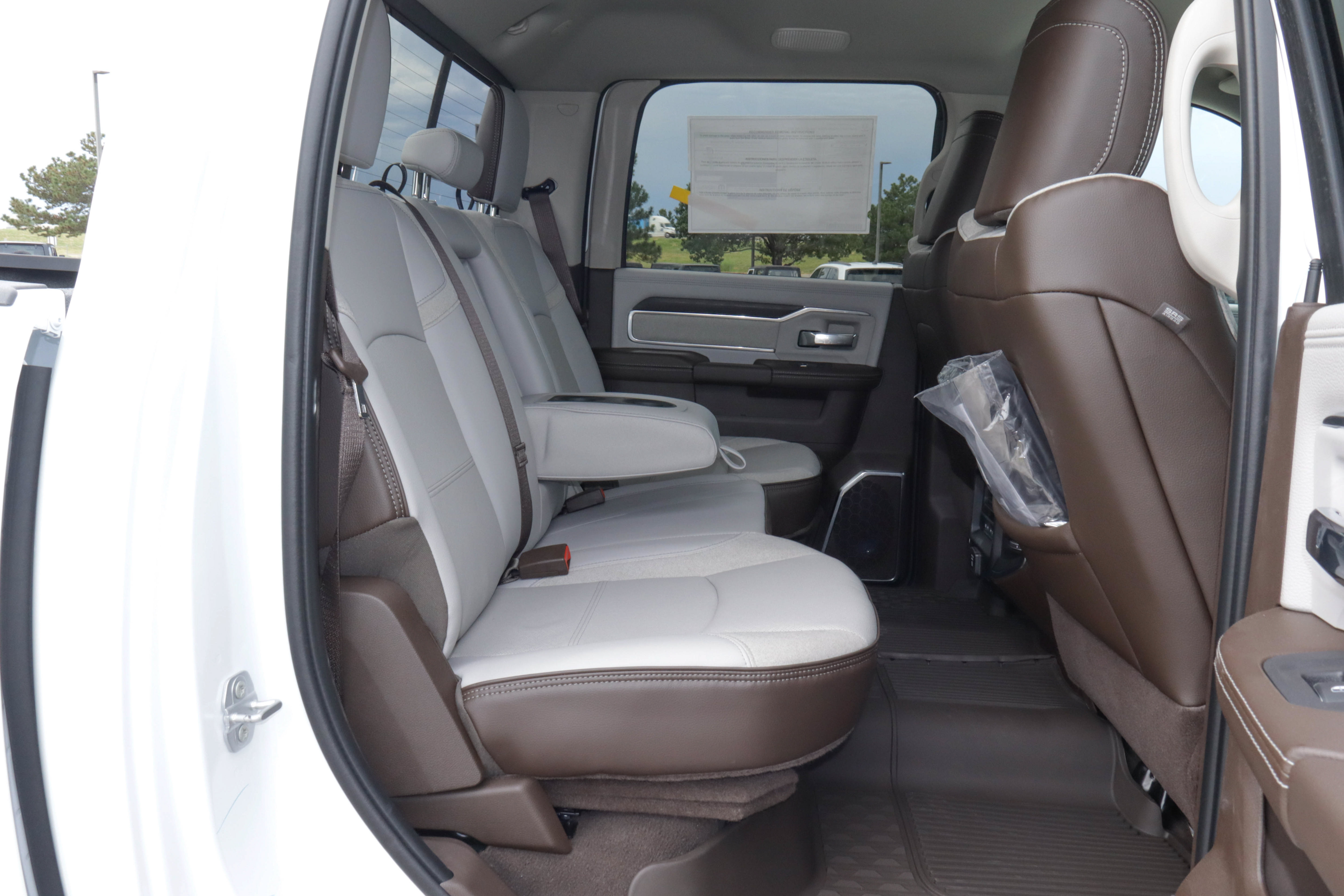 New 2027 RAM 3500 Laramie w/ Towing Technology Group AWD/4WD image 28
