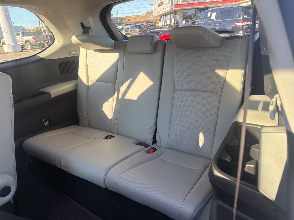 Used 2024 Toyota Grand Highlander AWD image 26