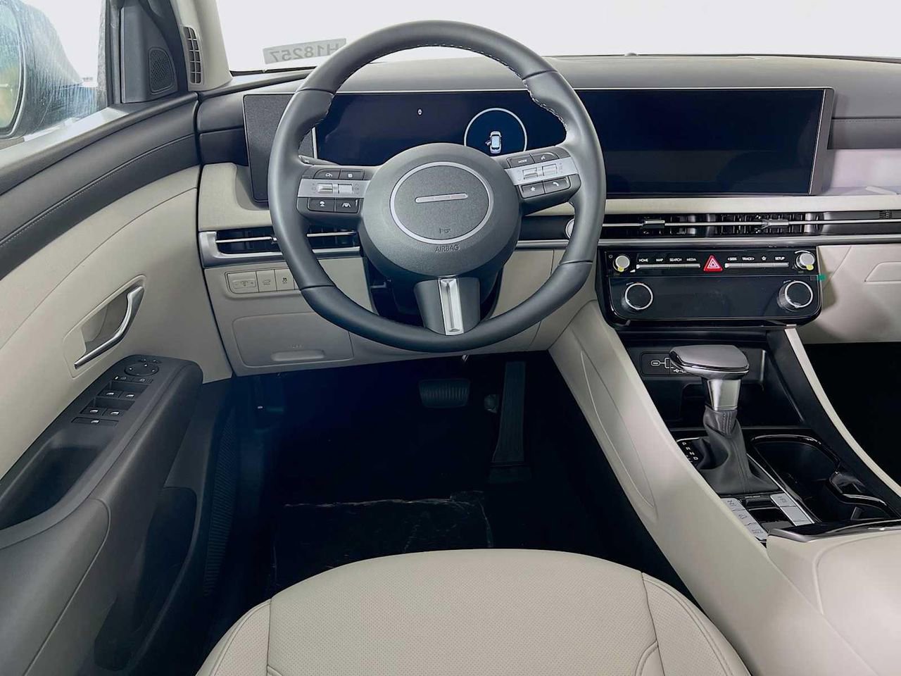 New 2025 Hyundai Tucson SEL image 17