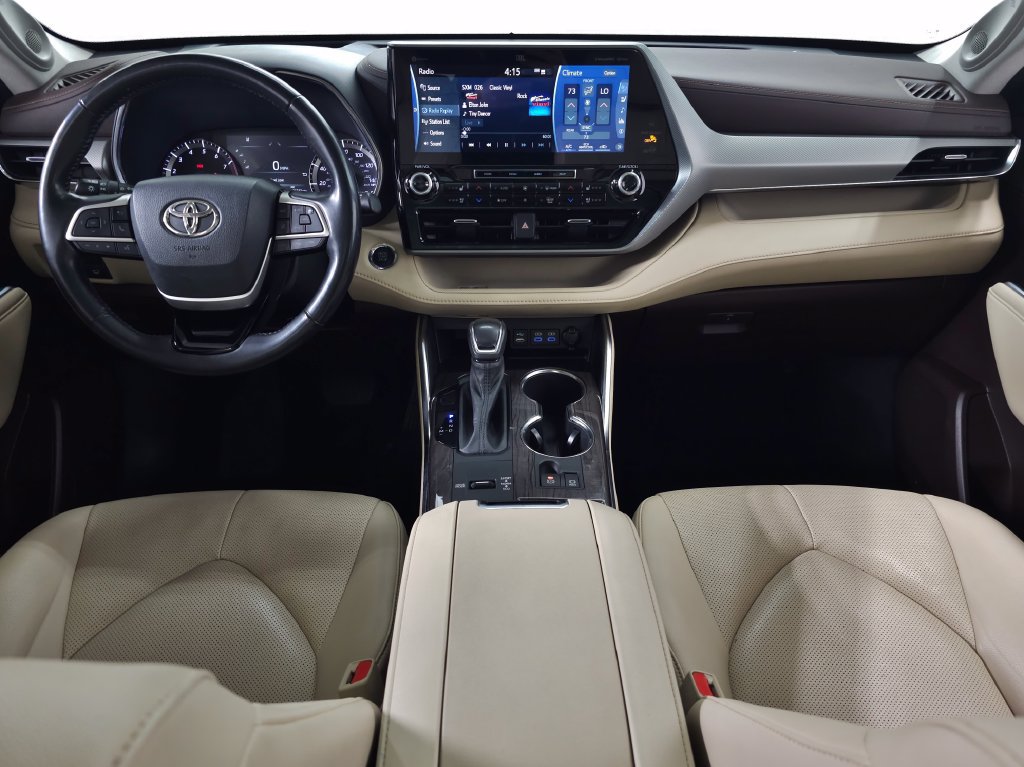 Used 2022 Toyota Highlander Platinum FWD image 14