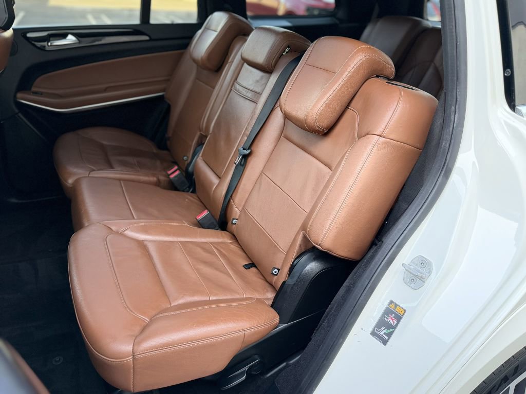 Used 2018 Mercedes-Benz GLS 550 4MATIC image 22