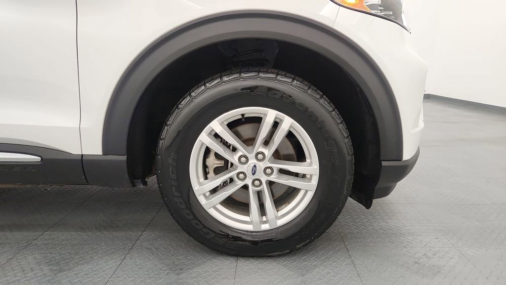 Used 2020 Ford Explorer XLT w/ Comfort Package AWD/4WD image 27
