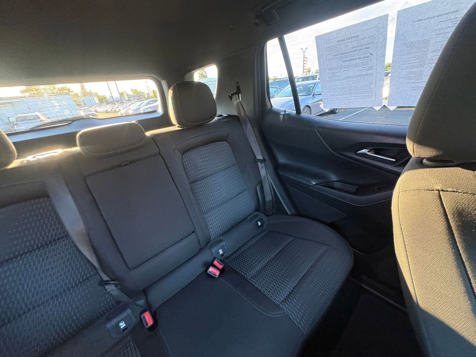 Used 2025 Chevrolet Equinox LT AWD/4WD image 38