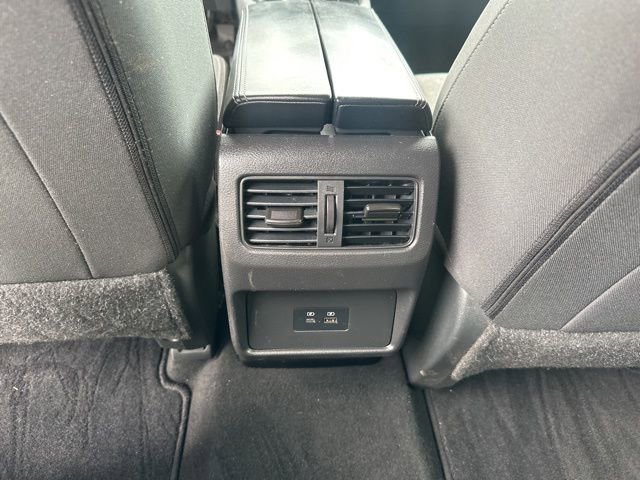 Used 2023 Nissan Rogue SV image 15