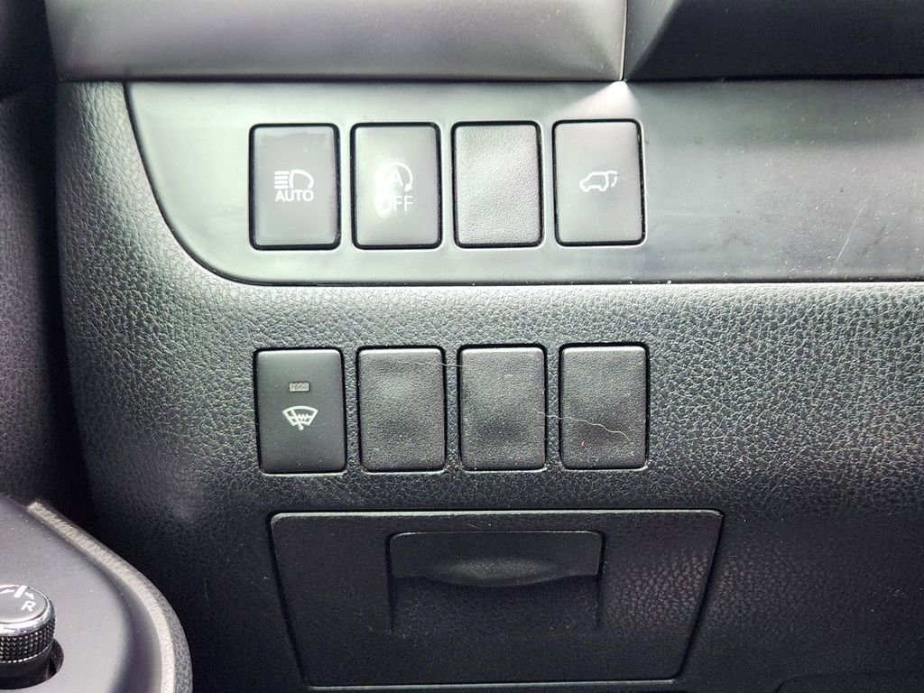 Used 2018 Toyota Highlander XLE image 21