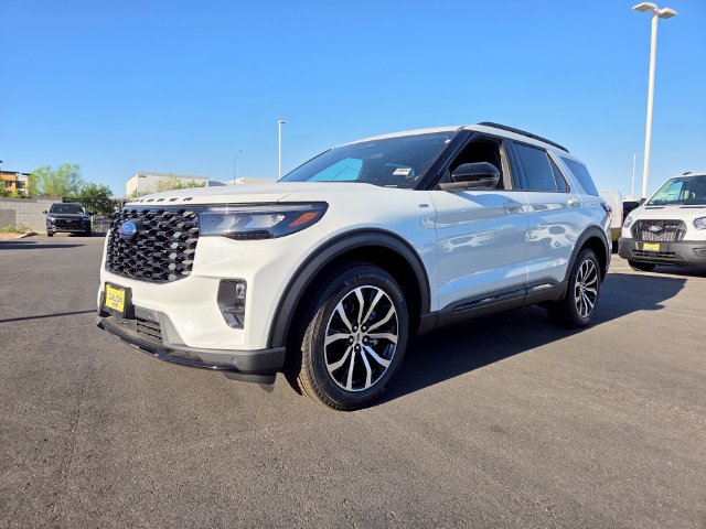 New 2026 Ford Explorer ST-Line AWD/4WD image 2