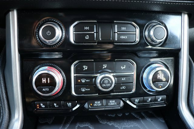 Used 2024 GMC Yukon XL Denali image 29