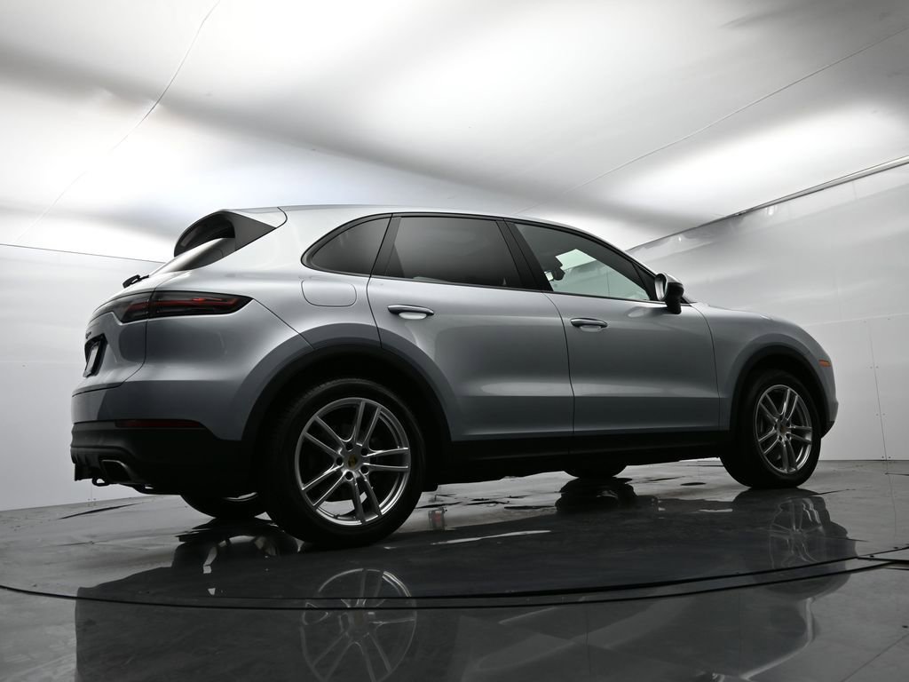 Certified 2023 Porsche Cayenne AWD/4WD image 50