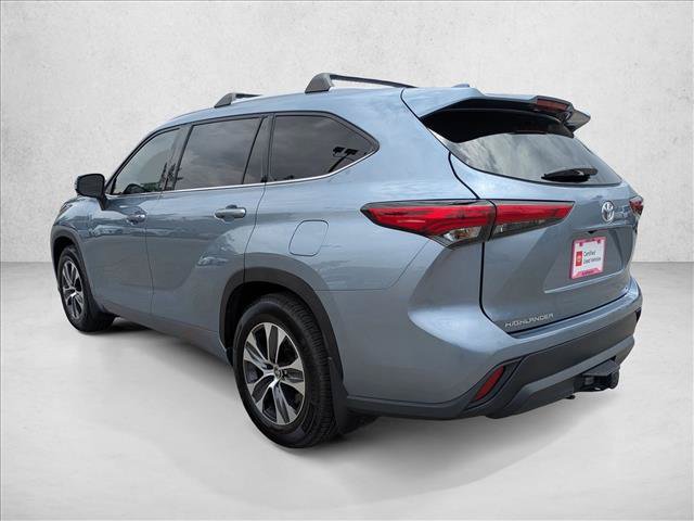 Used 2022 Toyota Highlander XLE FWD image 8