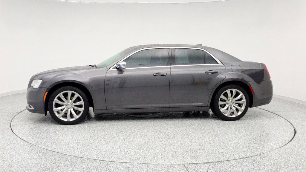 Used 2021 Chrysler 300 Touring w/ Chrome Appearance Package image 8
