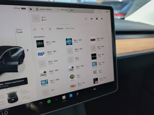 Used 2025 Tesla Model Y Long Range image 13