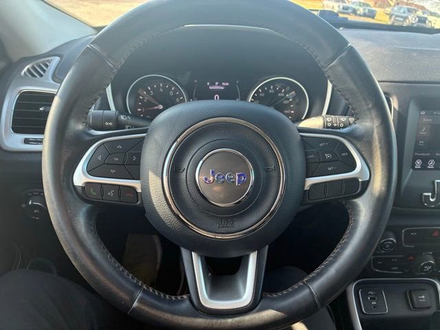 Used 2019 Jeep Compass Latitude image 10