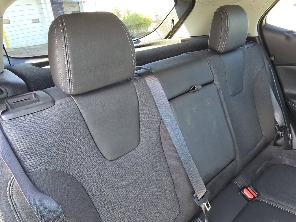 Used 2020 Buick Encore GX Select image 17