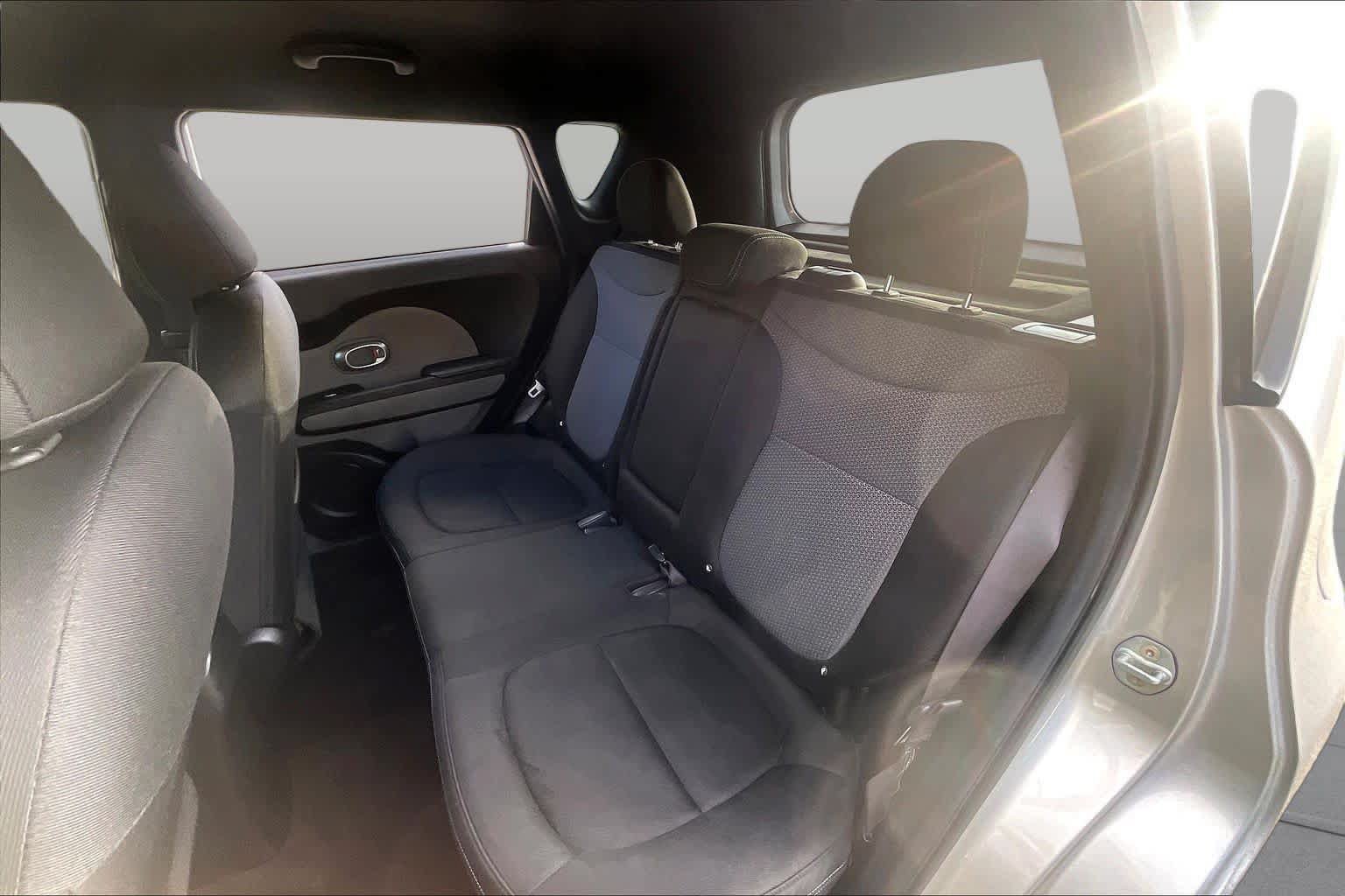 Used 2017 Kia Soul + FWD image 20
