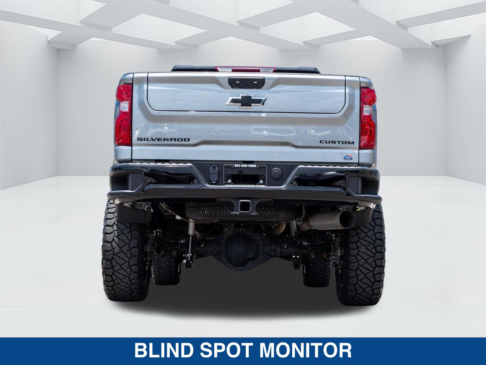 Used 2024 Chevrolet Silverado 2500 Custom w/ Custom Value Package AWD/4WD image 6