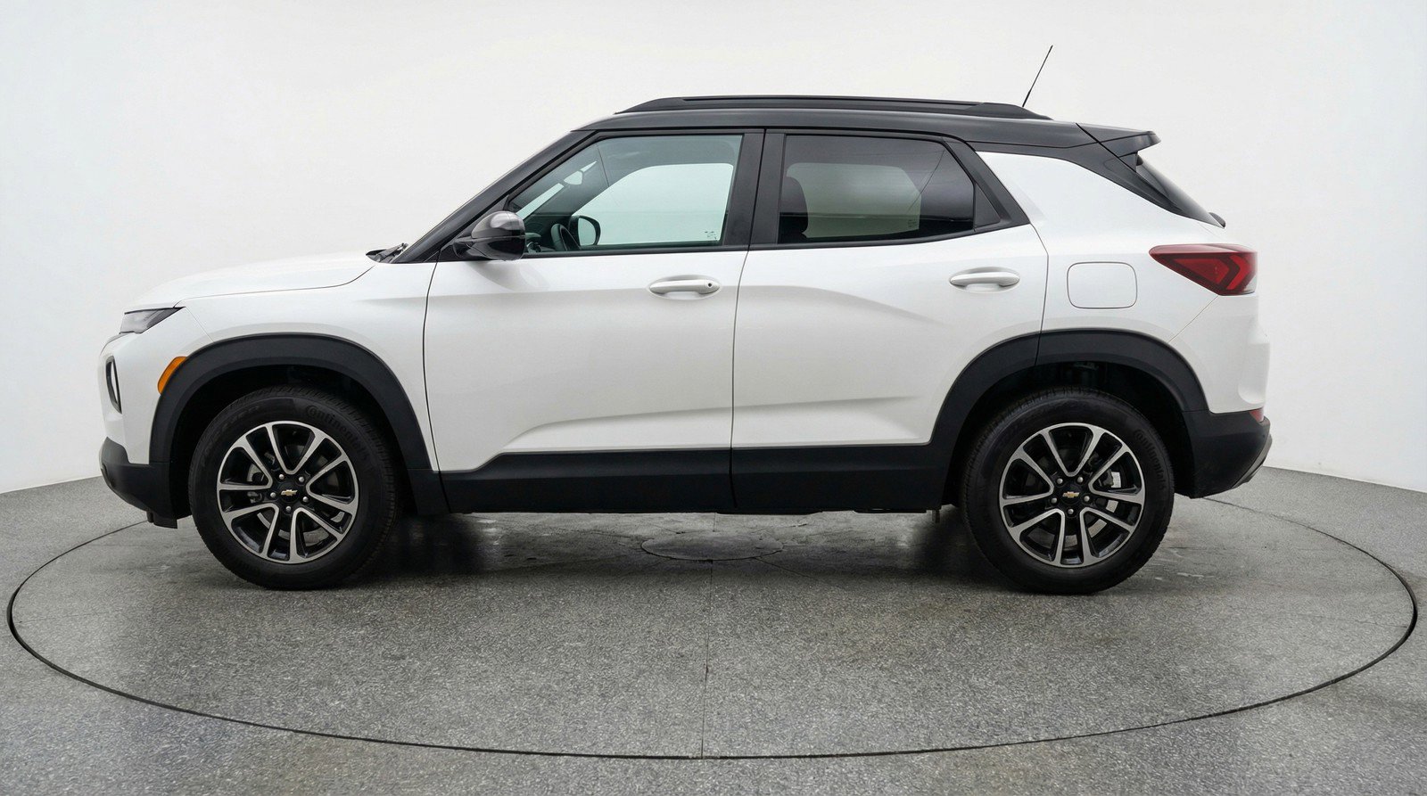 Used 2025 Chevrolet TrailBlazer LT image 5