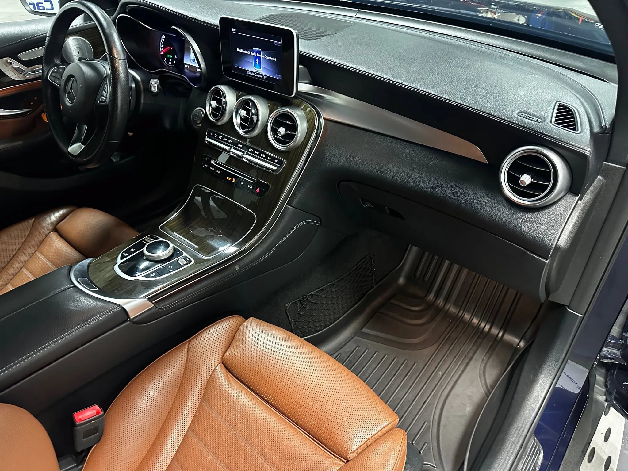 Used 2019 Mercedes-Benz GLC 300 4MATIC Coupe image 24