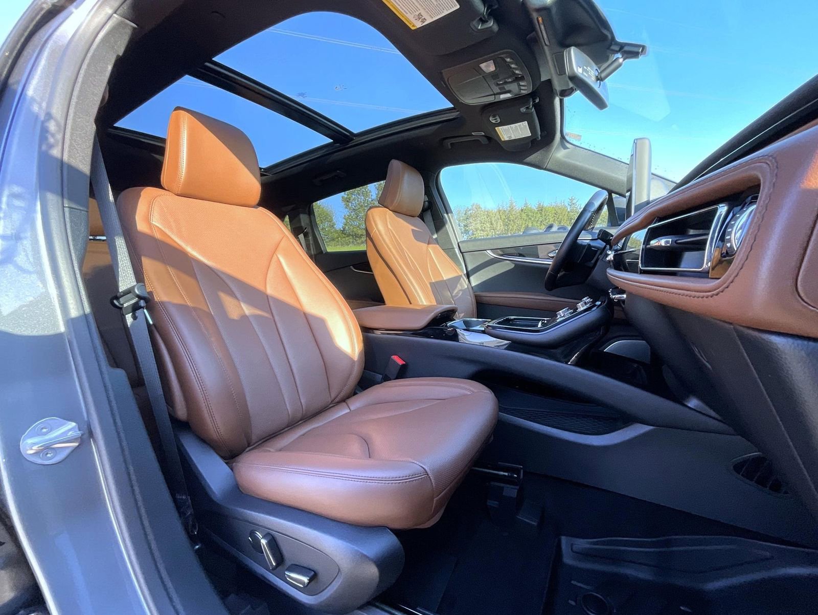 Certified 2022 Lincoln Nautilus Reserve w/ Equipment Group 202A AWD/4WD image 16