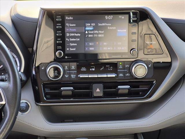 Used 2022 Toyota Highlander XLE FWD image 13