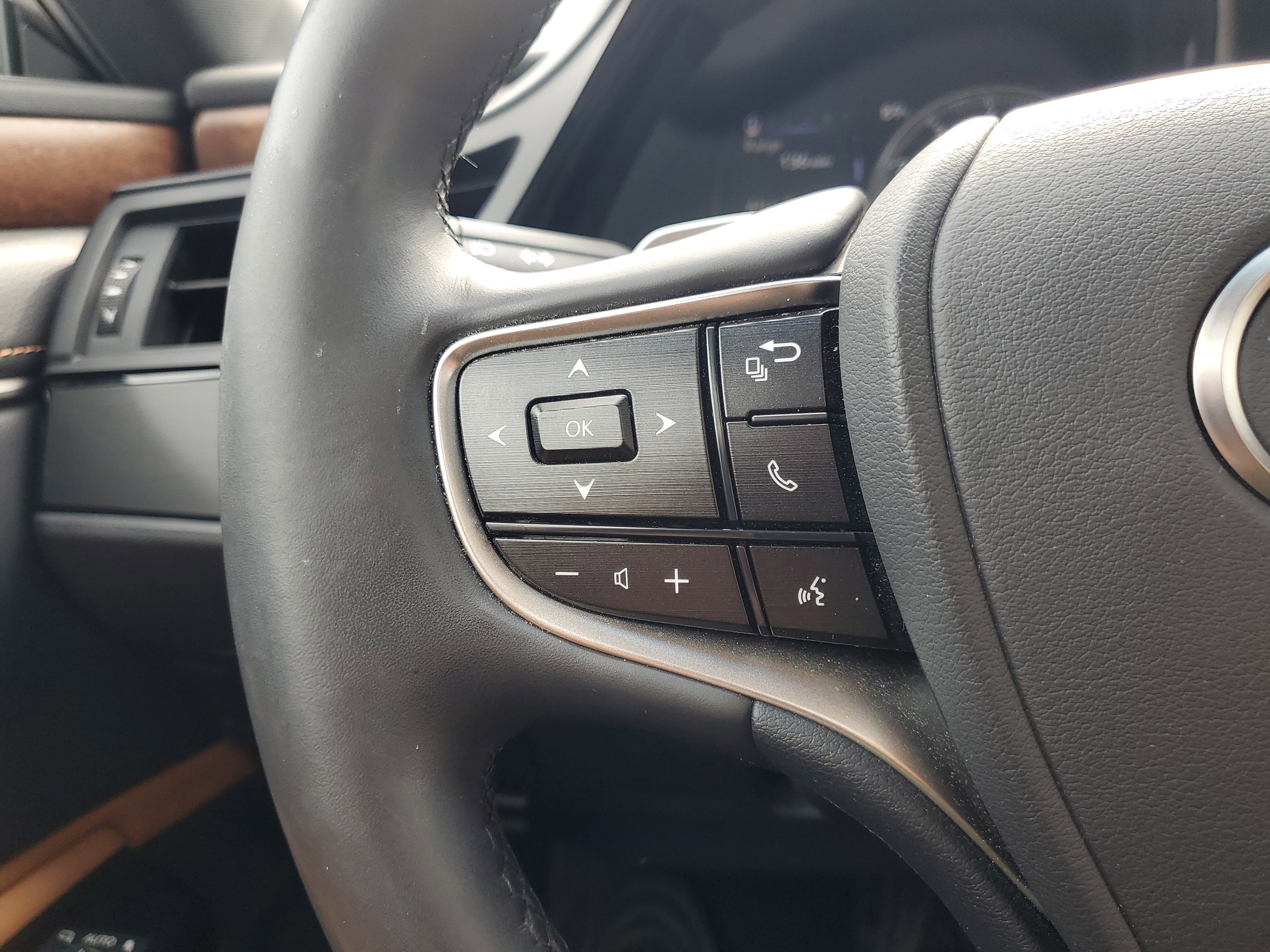 Used 2024 Lexus ES 350 w/ Premium Package image 22