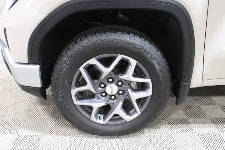 New 2026 GMC Sierra 1500 SLE w/ X31 Off-Road Package AWD/4WD image 41
