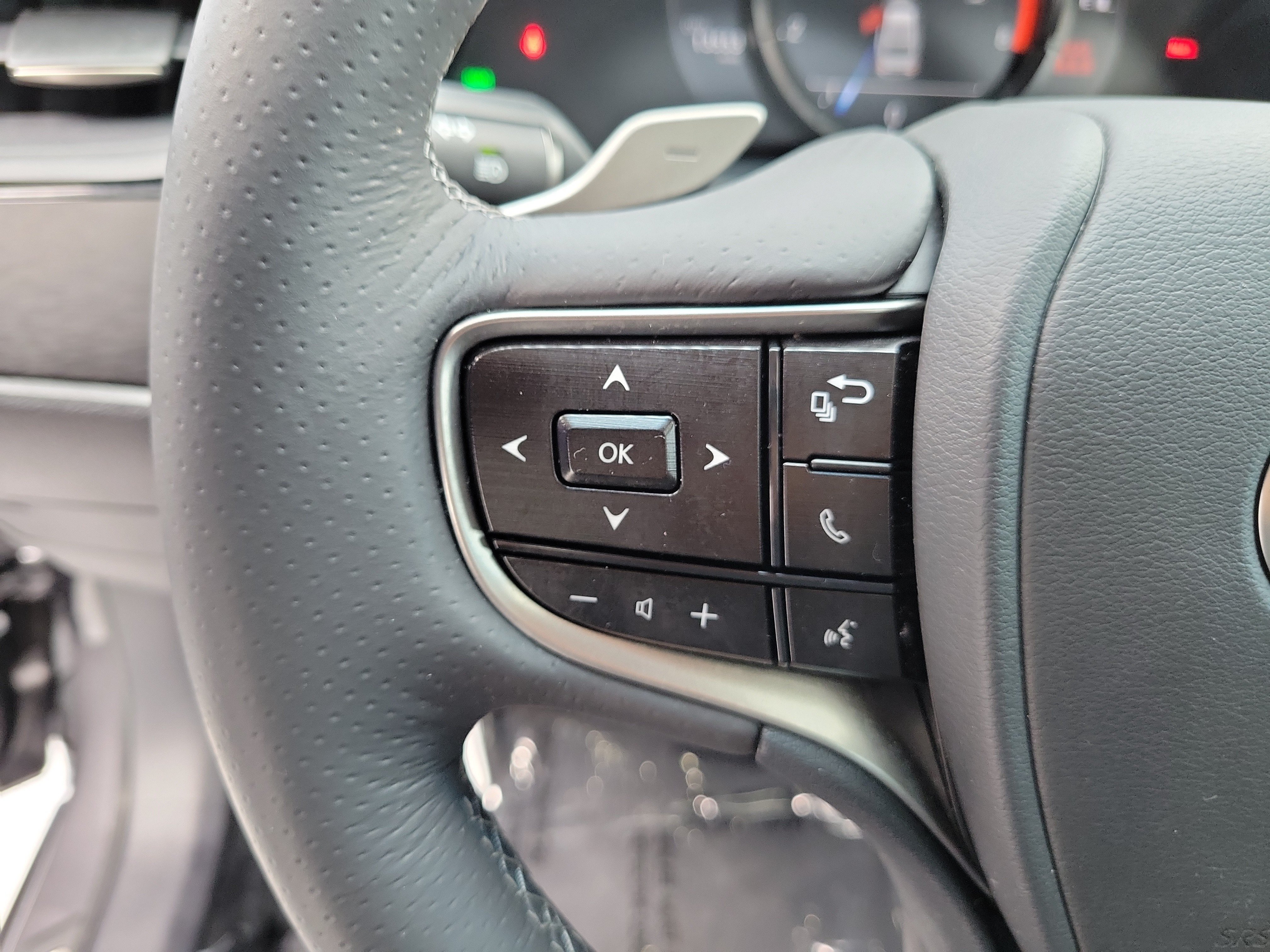 Certified 2023 Lexus ES 350 F Sport FWD image 26