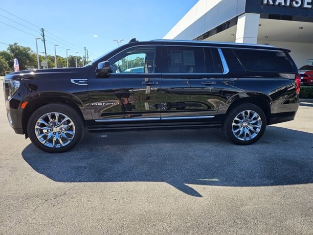 Used 2022 GMC Yukon XL Denali w/ Denali Ultimate Package image 2