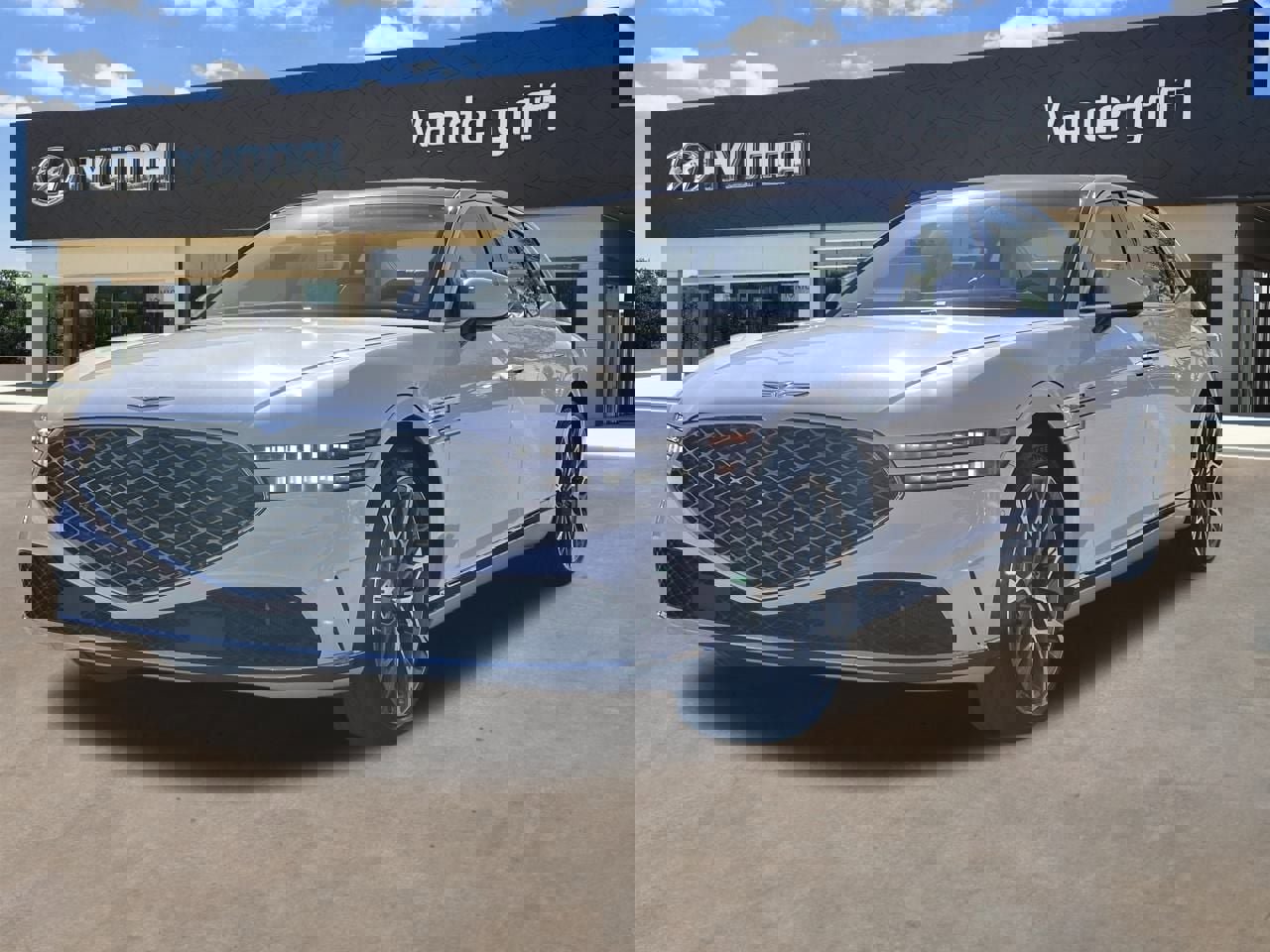 Used 2025 Genesis G90 3.5T image 2