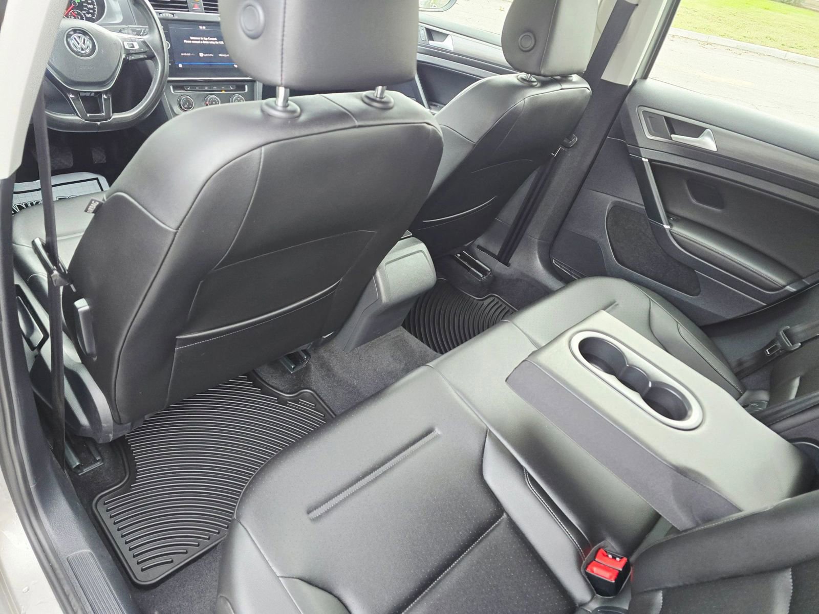 Used 2018 Volkswagen Golf SE FWD image 37