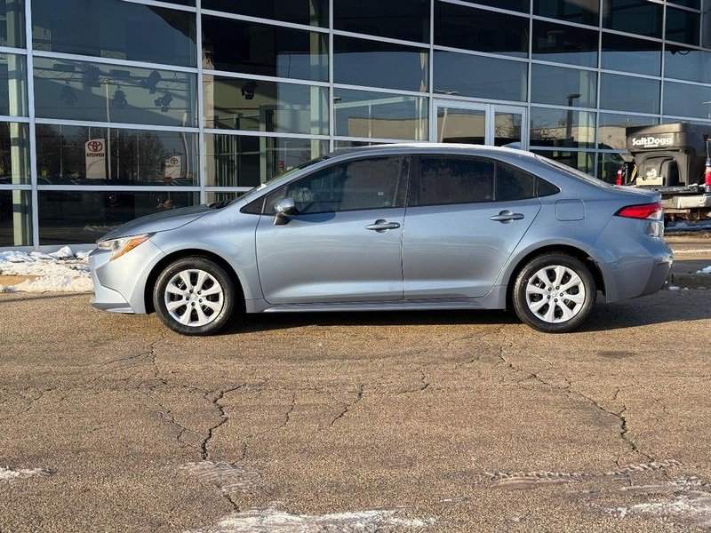 Used 2021 Toyota Corolla LE w/ Carpet Mat Package (TMS) image 6