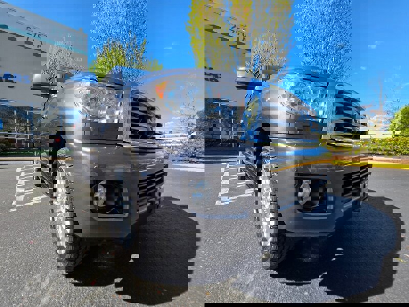 Used 2011 Toyota Sequoia Platinum AWD/4WD image 10