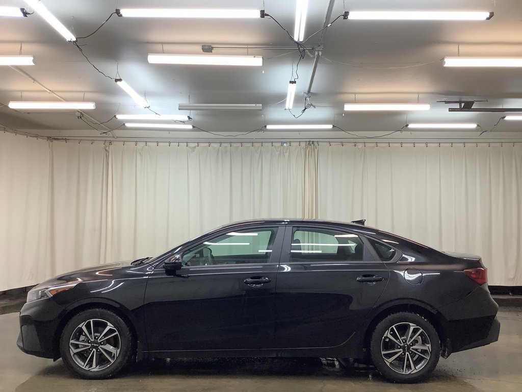 Used 2024 Kia Forte LXS image 10