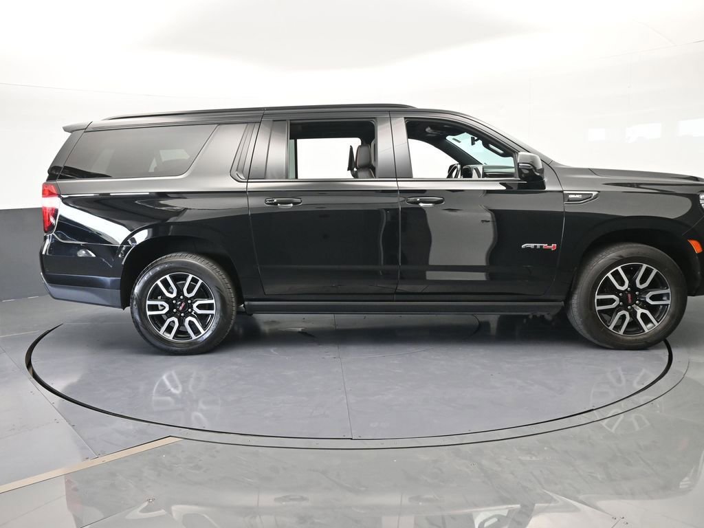 Used 2022 GMC Yukon XL AT4 w/ AT4 Premium Package image 7