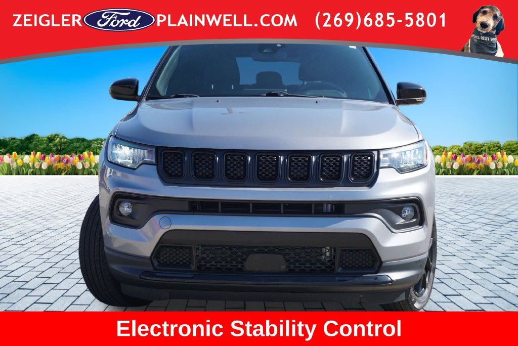 Used 2023 Jeep Compass Latitude AWD/4WD image 8