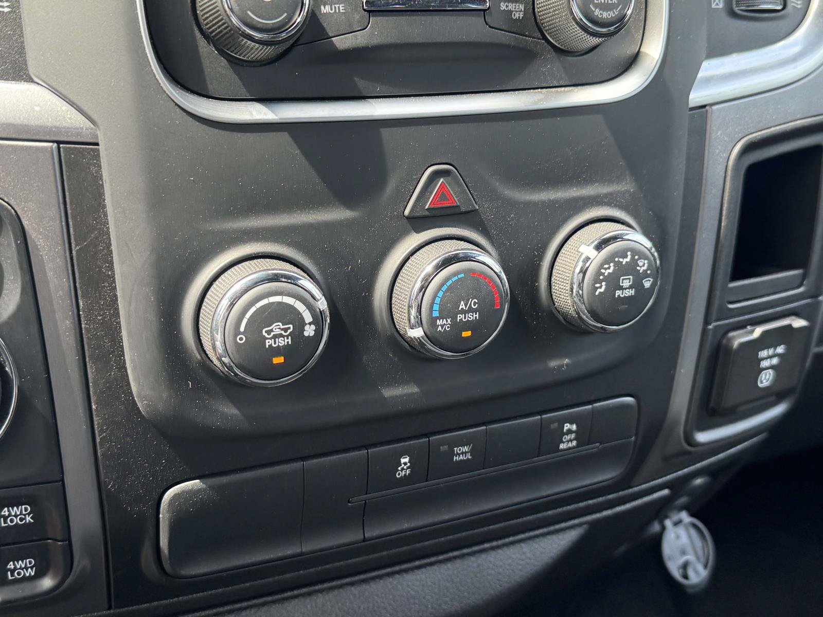 Used 2022 RAM 1500 Warlock AWD/4WD image 12