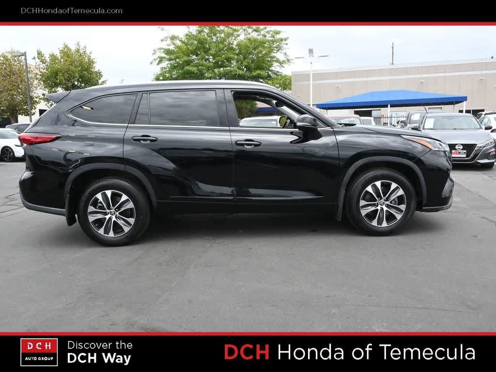 Used 2021 Toyota Highlander XLE FWD image 5