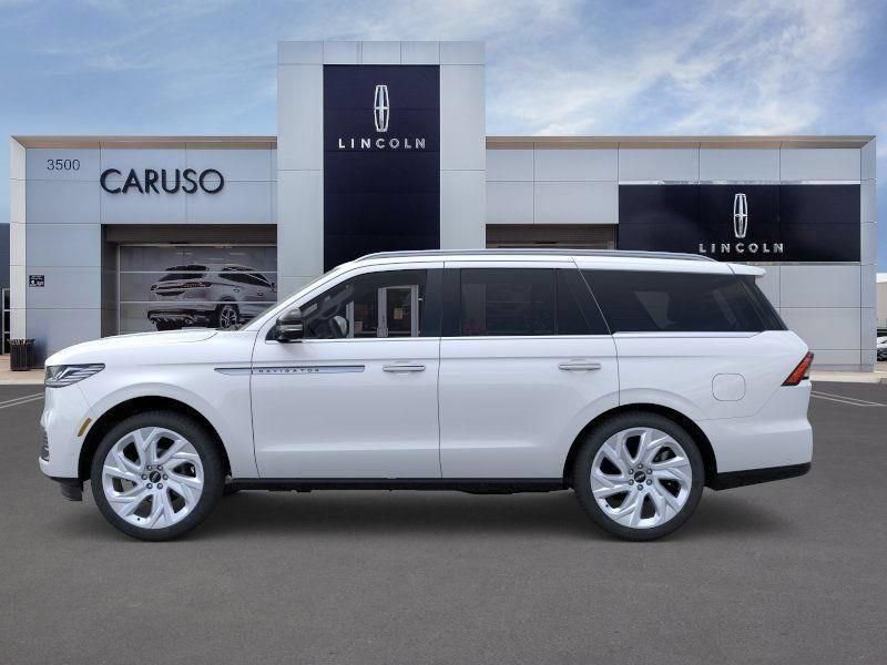New 2025 Lincoln Navigator Reserve AWD/4WD image 3